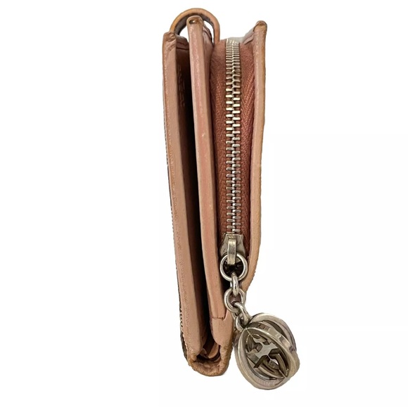 Unique GUCCI GG Bi-Fold Wallet Pink Leather & Tan Canvas w/Box GLOBE ZIPPER PULL - Picture 2 of 16